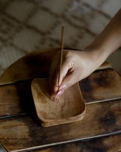 Support d'encens en bois naturel artisanal indien, attrape-cendres, brûleur d'encens pour pots à bougies de taille personnalisée - Product Image 2