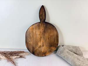 Planche à découper en bois de couleur marron de style occidental avec poignée, forme ronde, artisanale, caractéristique durable - Product Image 5