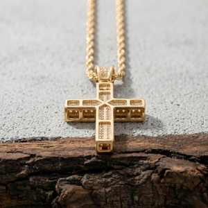 Pendentif Croix Hip Hop Moissanite Plaqué Or 14K pour Homme, Bijoux en Gros, Fabricant Personnalisé, Usine - Product Image 4