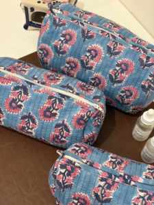 Niharo - Juego de 3 Bolsas de Maquillaje Acolchadas de Algodón con Estampado a Mano, Personalizadas al por Mayor para Mujer, Organizador de Cosméticos y Artículos de Aseo para Viaje, Color Azul - Product Image 2