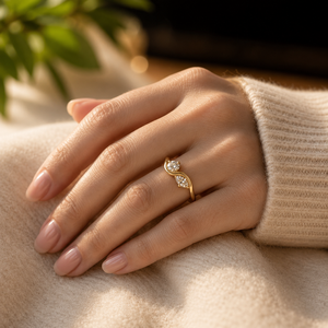 Bague de fiançailles en argent sterling 925 avec deux pierres en moissanite certifiée GRA, taille brillant rond et taille marquise - Product Image 5