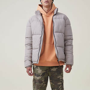 Chaqueta Acolchada de Diseño de Alta Calidad Fabricada en Pakistán, Chaquetas Acolchadas Modernas para Hombre en Tallas Grandes - Product Image 1