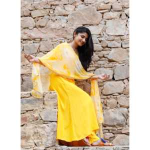 Ensemble de costume en mousseline de soie jaune fleuri - Taille XS - Product Image 3