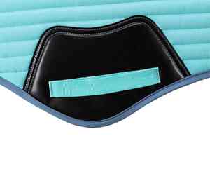 Almohadilla de lana de alta densidad premium para caballos con capa transpirable y confort superior para un rendimiento ecuestre. - Product Image 4