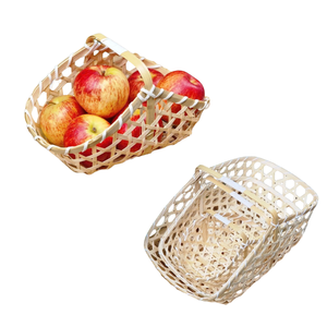 Panier cadeau artisanal en paille de bambou, décoratif et fonctionnel, emballage naturel et écologique - Product Image 1