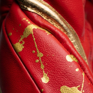 Guantes de Boxeo Fly de Cuero Genuino con Cordones, Diseño Rojo con Detalles Dorados para Adultos - Product Image 3