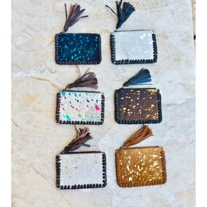 Cartera de Cuero Genuino Hecha a Mano con Diseño de Puntos, Estilo Bohemio, Unisex, Corta, para Uso Diario, con Borla Decorativa, 5 Pulgadas, Rajasthan - Product Image 5