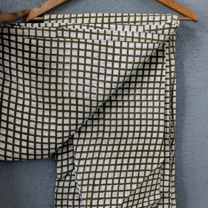 Tela de Algodón Estampada a Mano de Primera Calidad, Diseño a Cuadros Verde Oliva, 100% Algodón, Material para Vestidos por Metro - Product Image 1