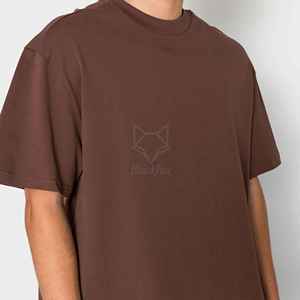 เสื้อยืดคอกลมโอเวอร์ไซส์ผู้ชาย ขายส่ง ผ้าคอตตอน/โพลีเอสเตอร์ผสม 100% น้ำหนัก 200 กรัม ระบายอากาศได้ดี กันลม ปักโลโก้ด้านหน้า สไตล์ลำลอง - Product Image 2