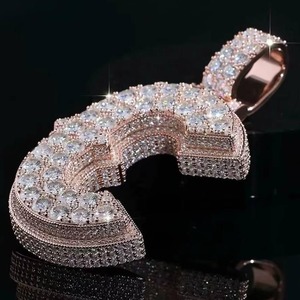 จี้ตัวอักษรแบบกำหนดเองประดับเพชร VVS ทรงบาแกตต์ ชุบโรเดียม เงินแท้ 925 สร้อยคอฮิปฮอป เครื่องประดับแร็ปเปอร์ - Product Image 2