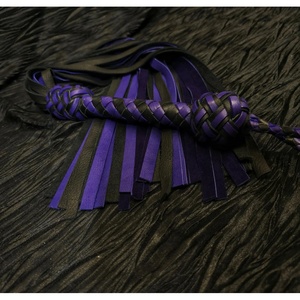 Látigos de cuero hechos a mano personalizados, nuevos, para adultos, equipo de bondage, látigos estándar internacionales, bolsa. - Product Image 4