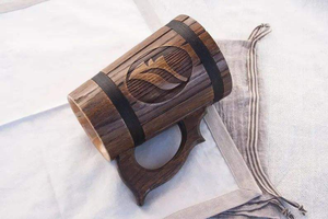 แก้วเบียร์ไวกิ้งสุดเท่ห์ งานแฮนด์เมด แกะสลักไม้โอ๊คสีน้ำตาลสไตล์เรโทร ถ้วยทรงแทงการ์ด ลายแกะสลักสไตล์ฮวงจุ้ย ดีไซน์รูปนางฟ้าแห่งความรัก ขายส่ง - Product Image 2