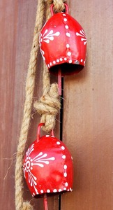 Campanas Decorativas de Metal con Cuerda, Pintadas a Mano, Estilo Indio, Disponibles en Grandes Cantidades - Product Image 4