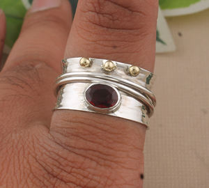 แหวนเงินแท้ 925 สไตล์วินเทจคลาสสิก ประดับด้วยลูกปัดและพลอยโกเมนสีแดงธรรมชาติ หินประจำเดือนมกราคม เหมาะสำหรับใส่ซ้อนกันในงานปาร์ตี้ สำหรับผู้หญิง - Product Image 3