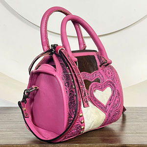 Nouveau Sac de Voyage Grande Capacité en Cuir de Vachette Façonné à la Main 20206, Sac Polochon Cœur en Peau de Bœuf avec Poils, Tendance Cowgirl pour Femme - Product Image 4