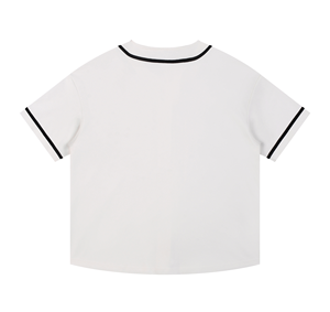 เสื้อเบสบอลลำลองผู้ชายไซส์ใหญ่ ผ้าโพลีเอสเตอร์ทอ 100% สีแดง ระบายอากาศได้ดี เป็นมิตรกับสิ่งแวดล้อม แต่งขอบตัดสี ติดกระดุม - Product Image 4