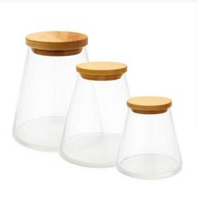 Bocaux en verre avec couvercles en bois pour le stockage de cornichons faits maison, sauces, épices, café, thé, sucre, collations et articles de garde-manger - Product Image 2