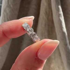 Bagues de mariage empilables demi-éternité taille marquise, serties de diamants de laboratoire, en or massif 14K 18K, personnalisées 1 carat, vente en gros - Product Image 4
