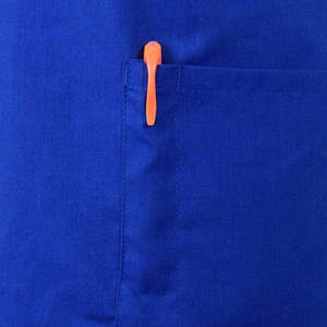 Ensemble de blouses médicales en tissu doux, flexible, respirant et confortable pour le travail en milieu hospitalier, les cliniques et les soins quotidiens. - Product Image 3