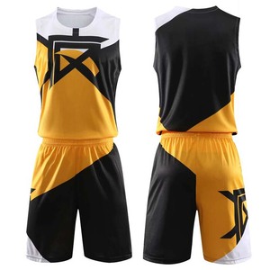 Tenue de football en tissu polyester respirant, vêtements de sport athlétiques, vêtements de sport anti-transpiration, confortables pour l'entraînement, les matchs et les exercices. - Product Image 6