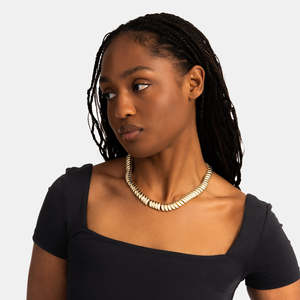 Collier ras du cou de luxe plaqué or avec maillons éventail en émail blanc, bijoux de mode pour femme - Product Image 2