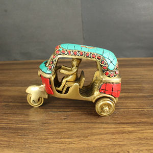 Artesanía Nirmala, Adorno de Latón Chapado en Oro, Estilo Antiguo, Decoración para el Hogar, Adorno de Mesa, Regalo de Inauguración de Casa, Rajasthan - Product Image 2