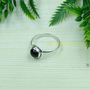 Anillo de Plata de Ley 925 con Ónix Negro Natural, Anillo Hecho a Mano con Cabujón Redondo, Joyería Minimalista para Mujer, Regalo de Navidad - Product Image 3