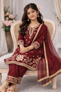 Ensemble Salwar Kameez en soie brodée avec bordure dorée, vêtements traditionnels indiens et pakistanais pour femmes, pour mariage, fête, hiver - Product Image 2