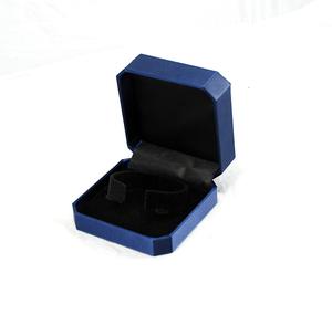 Boîte à bijoux rectangulaire à anneau unique, surface en satin velours, structure en papier imprimé, 60x52x41mm, Saint-Valentin, Yongda P9-06B - Product Image 4