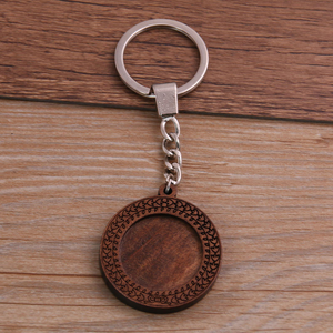Porte-clés rond en bois naturel de haute qualité, cadre photo vierge, motifs gravés personnalisables, pour usage quotidien et cadeaux - Product Image 2
