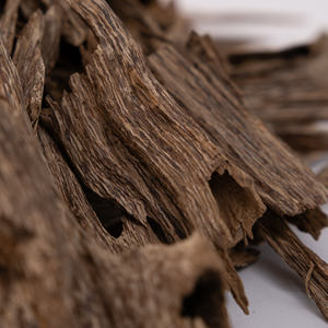 Madera de Oud sin Mezclar para Venta al por Mayor - Product Image 1
