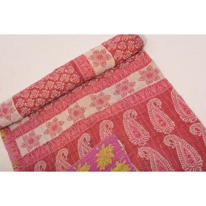 Colcha Kantha de Algodón Hecha a Mano, Colcha Reversible Vintage Gudri, Manta para Cama, Sofá o Sillón - Product Image 4
