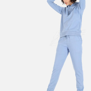 Conjunto Deportivo Cómodo para Mujer, Chándal Moderno y Ajustado, Ropa de Entrenamiento - Product Image 3