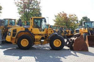 Chargeuse sur pneus Volvo L110G d'occasion, moteur diesel, composants HYDAC, capacité de la benne 4-12,2 m³ - Product Image 4