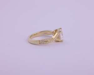 แหวนเพชรทรงปรินเซสคัท 1.02 กะรัต ดีไซน์ไขว้ สำหรับเพชรเพาะเลี้ยง ทองคำ 14K สีเหลือง สำหรับขอแต่งงานแฟนสาว - Product Image 5