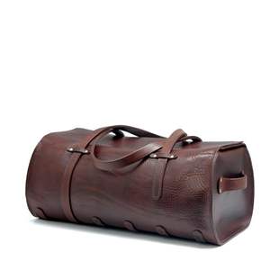 Nuevo bolso de viaje informal para hombre de cuero genuino, impermeable, en oferta en línea a bajo precio. - Product Image 3
