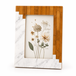 Marco de Fotos Moderno de Resina y Madera, Diseño Rectangular con Rayas Diagonales, Exhibición Vertical de Sobremesa, Marco Personalizado para Fotos - Product Image 1