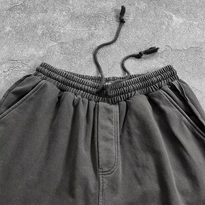 Shorts en molleton de coton épais 400 GSM, style vintage délavé à l'acide, avec points bruts et effet usé, pour l'été et le streetwear - Product Image 5