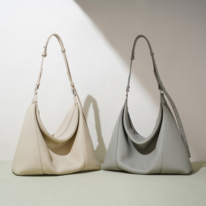 Sac à main élégant pour femme en cuir de vachette véritable, sac bandoulière et sac porté épaule en cuir pleine fleur. - Product Image 2