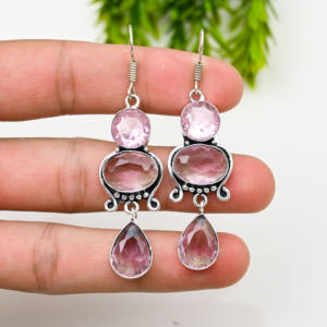 Pendientes de Plata 925 con Dijes de Lujo Color Rosa, Estilo Indio - Product Image 1
