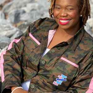 Veste camouflage pour femmes Jack and Jill, 100% coton, imperméable, bordure rose, logo brodé personnalisé, boutonnée, OEM, vente en gros - Product Image 6