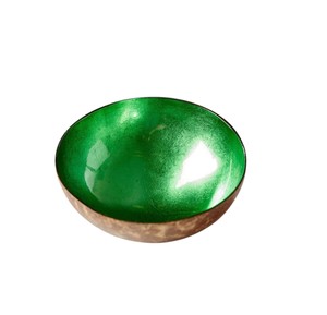 Bol en noix de coco laqué de qualité supérieure, vert vif, vaisselle artisanale pour un style de maison moderne et la décoration intérieure - Product Image 1