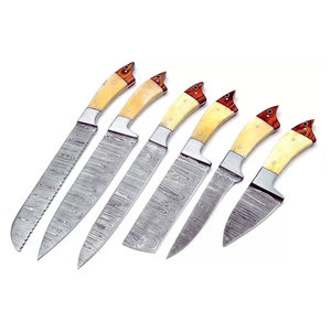 Juego de Cuchillos de Chef Damasco Hechos a Mano de Alta Calidad, con Hojas de Acero Damasco y Mangos de Madera, para Diestros, en Colores y Tamaños Personalizados - Product Image 1