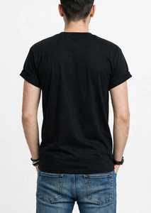 เสื้อยืดคอกลมแขนสั้นสีดำสำหรับผู้ชาย ทรงปกติ สวมใส่สบาย ระบายอากาศได้ดี - Product Image 6