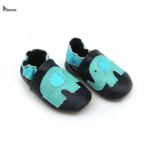 Chaussures en cuir pour bébé personnalisées, semelle souple, confortables, antidérapantes, premières chaussures de marche, légères, respirantes, chaussures décontractées pour tout-petits - Product Image 4
