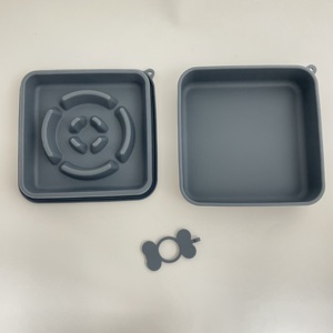 Ensemble de voyage et d'alimentation 2-en-1 pour animaux de compagnie – Gamelle pour chien en silicone de qualité alimentaire et mangeoire à alimentation lente pour le camping et les aventures nomades 2-en-1 - Product Image 4