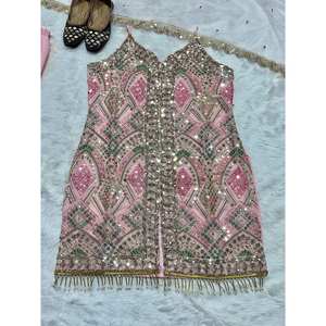 ชุดสูทปาร์ตี้ออกแบบโดยดีไซเนอร์สำหรับผู้หญิงพร้อมชุดวอร์ม sharara plazzo และ dupatta - Product Image 5