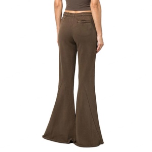 Nouvel ensemble décontracté tendance pour femme : crop top uni délavé et survêtement 2 pièces - Product Image 2