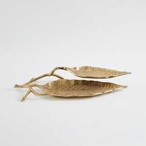Plateau décoratif en forme de feuille d'or, plat de service en céramique, plat de table vintage pour la maison, les fêtes et la cuisine - Product Image 2