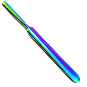 Ensemble d'outils repousse-cuticules double tête en acier inoxydable réutilisable pour manucure et pédicure avec finition arc-en-ciel - Product Image 6